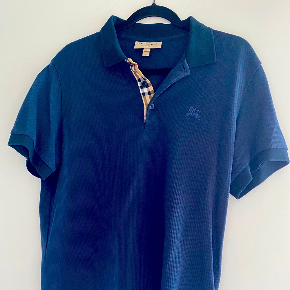 Size Large Men’s Burberry polo